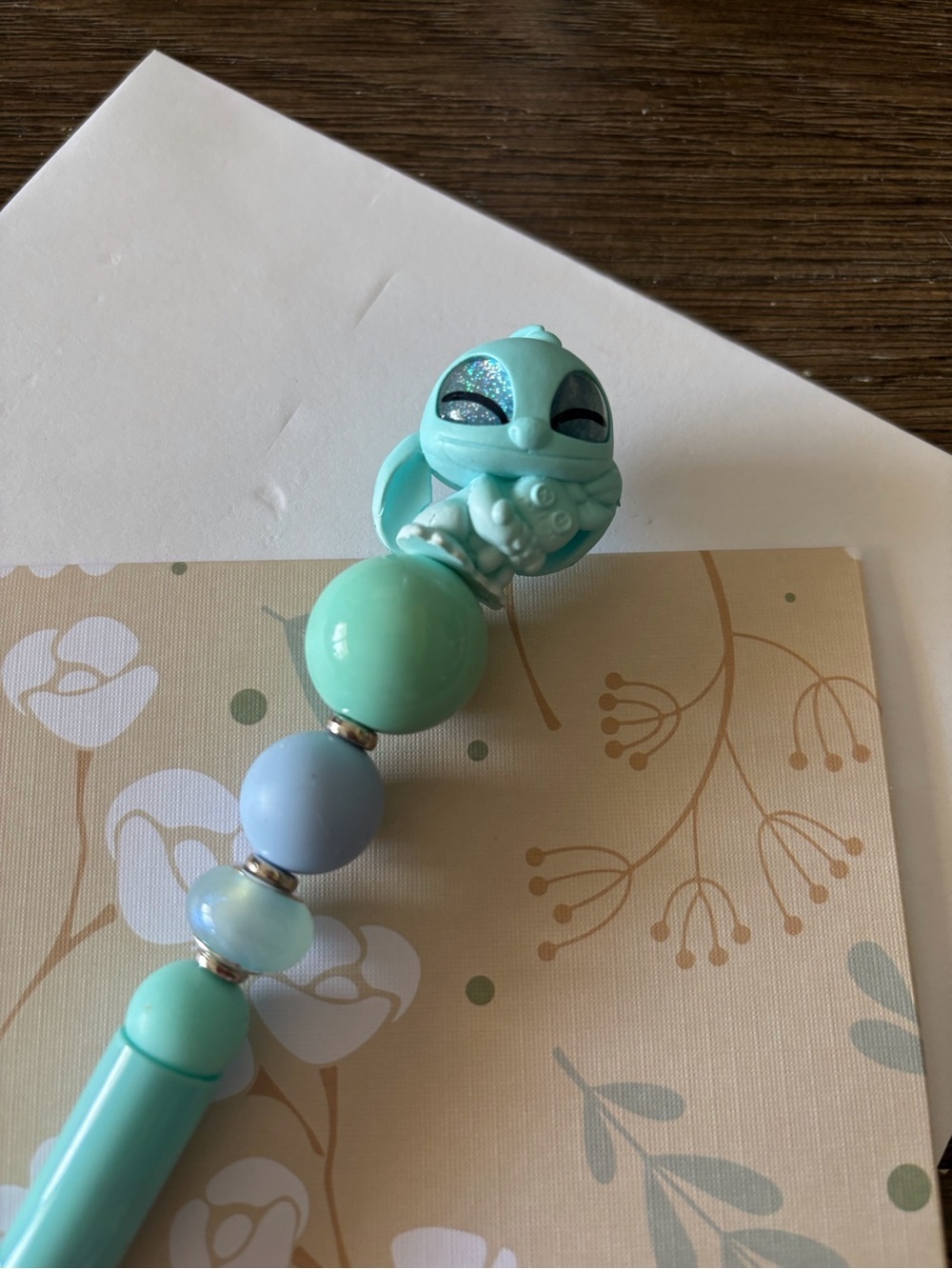 Disney Doorables: Lilo & Stitch: Stitch snuggle dual color handmade beaded pen